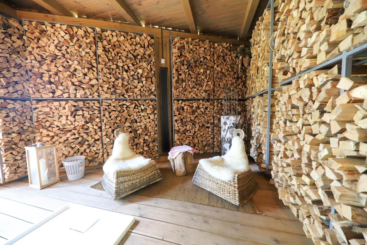 Country House Na Skaluc Guest House Lasko Exterior photo