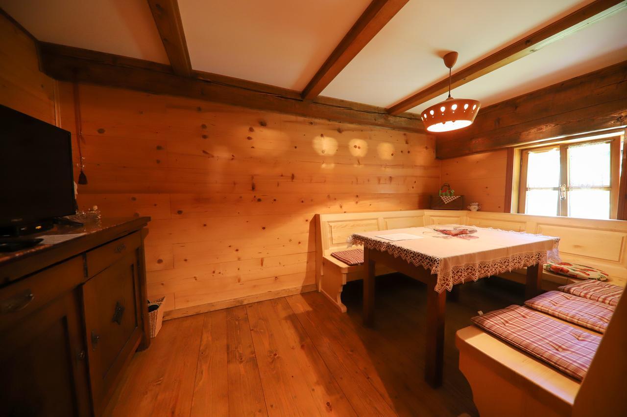 Country House Na Skaluc Guest House Lasko Exterior photo