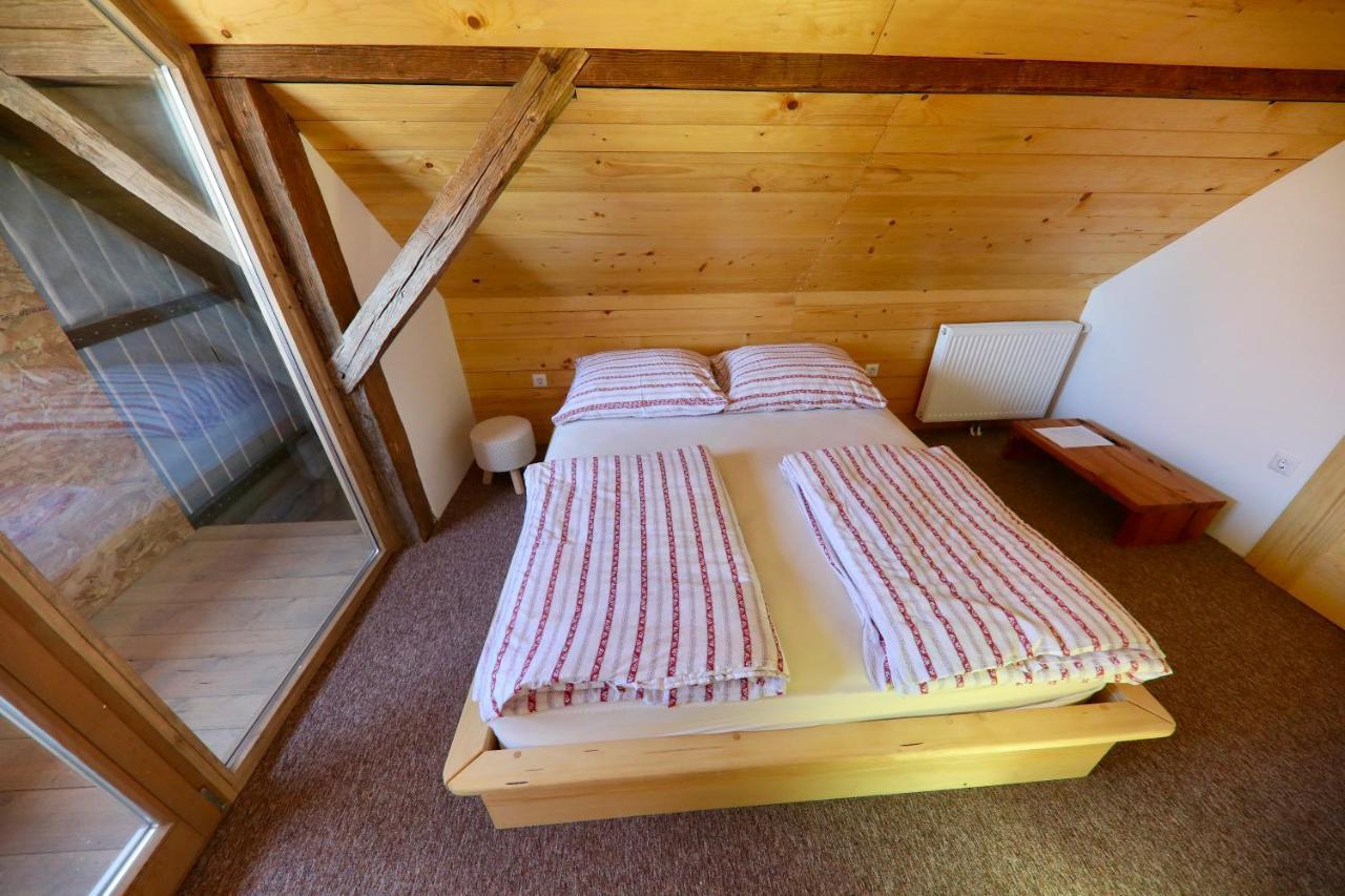 Country House Na Skaluc Guest House Lasko Exterior photo
